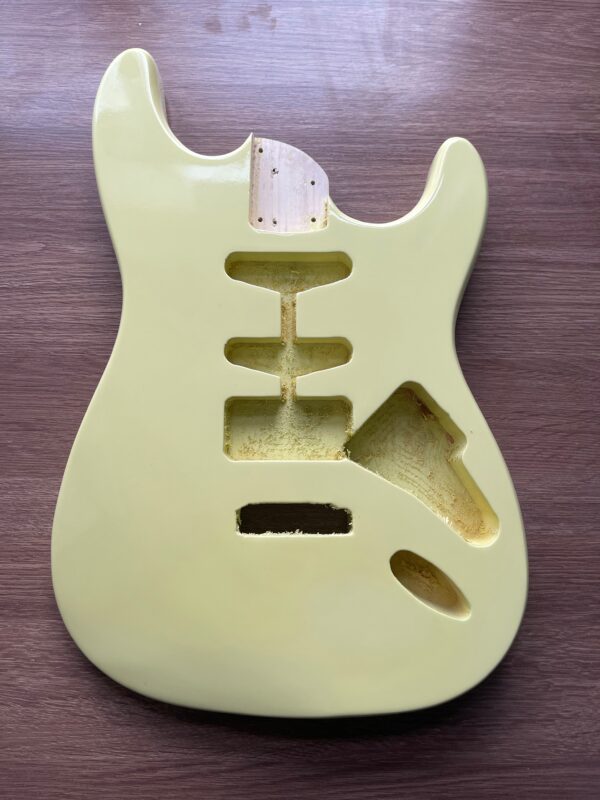 IMG_0078 American Okoume Electric Guitar Butterscotch Blonde ST Deluxe SSH